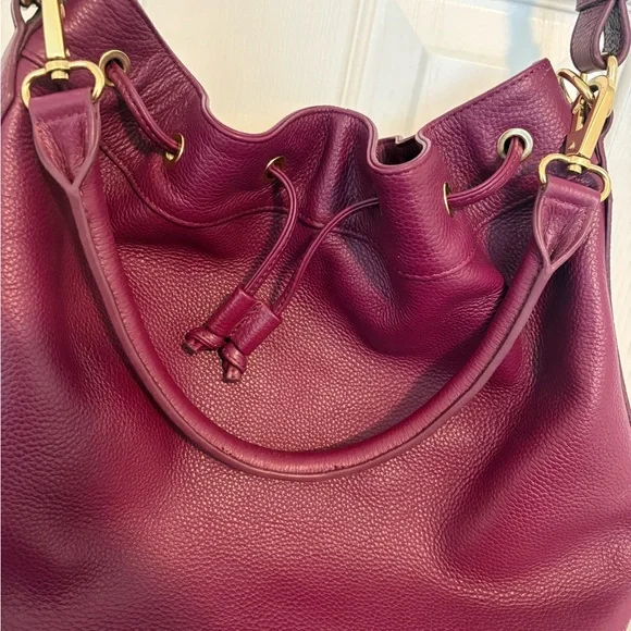 Ora Delphine Deep Red Leather Shoulder Bag - Picture 2 of 5